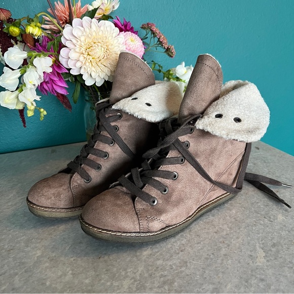 ALDO Wedge Shearling Booties Size 39 - Picture 7 of 7